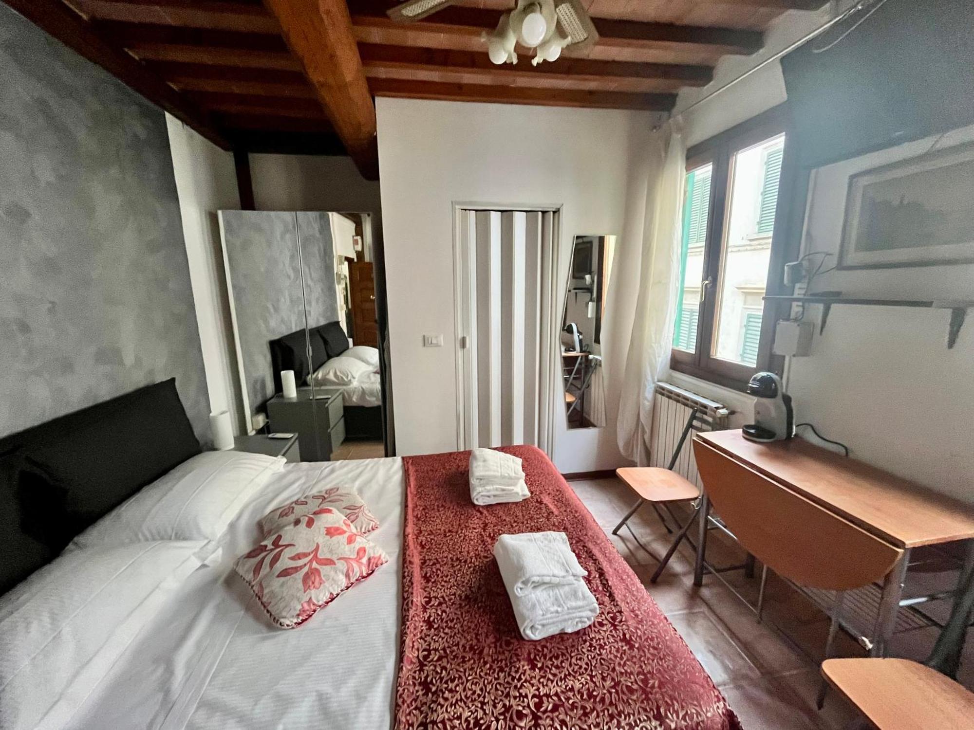 Mini Studio Very Central Close To The Train Station Florencja Zewnętrze zdjęcie