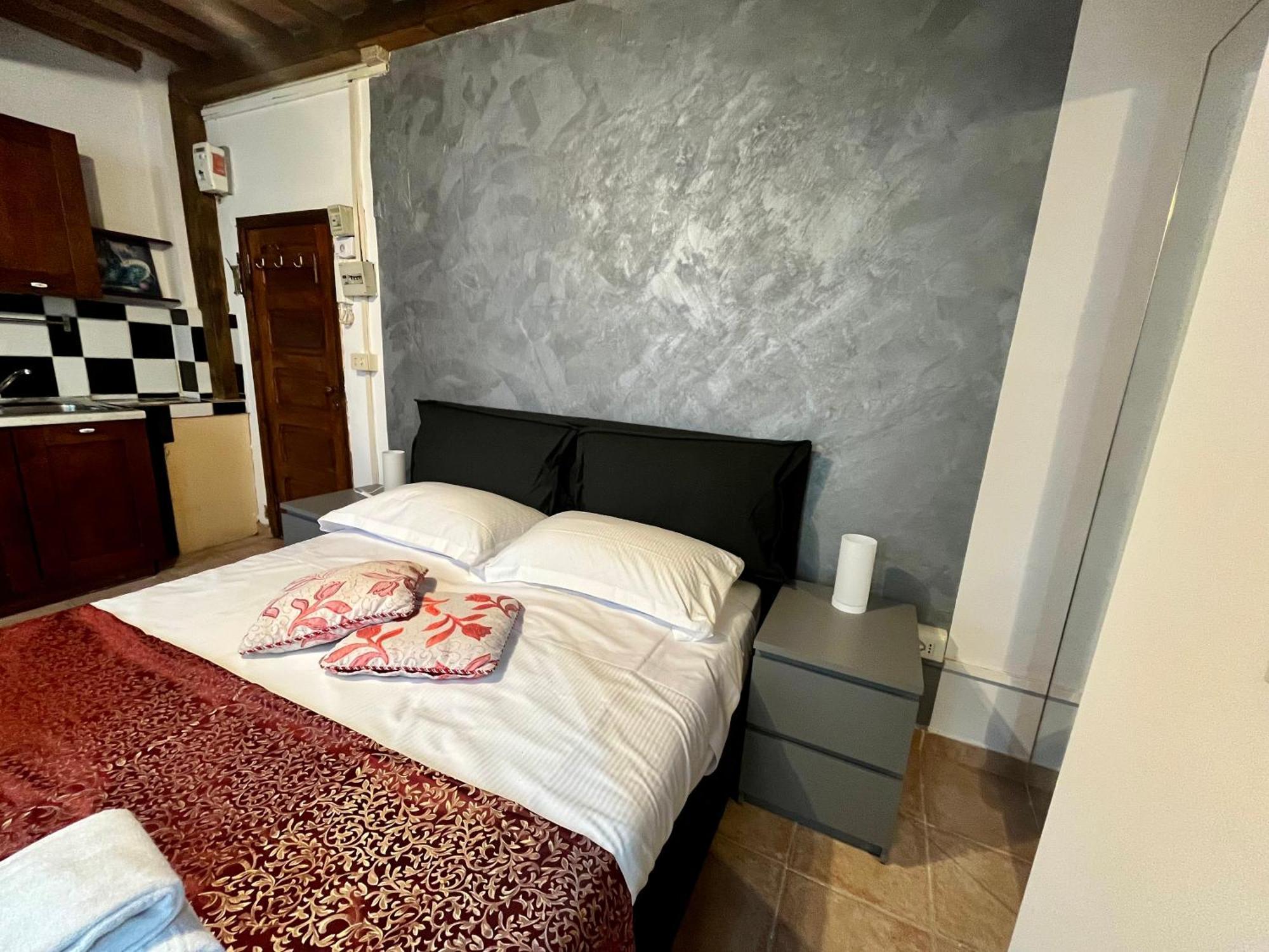 Mini Studio Very Central Close To The Train Station Florencja Zewnętrze zdjęcie